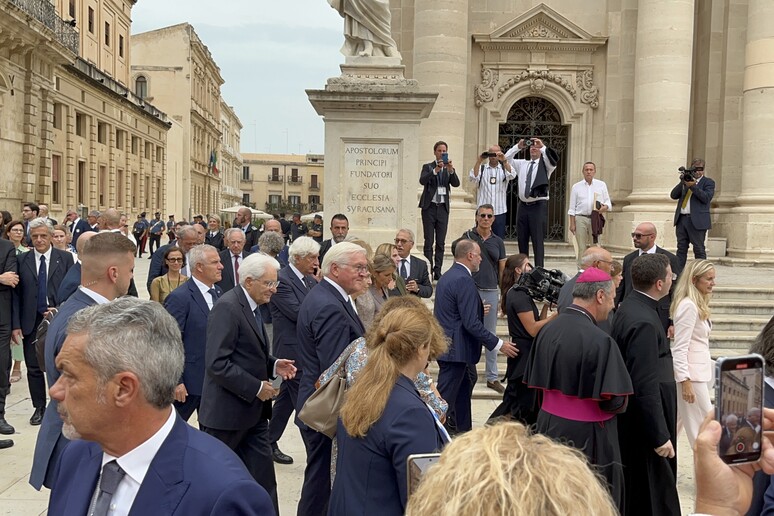 - RIPRODUZIONE RISERVATA
