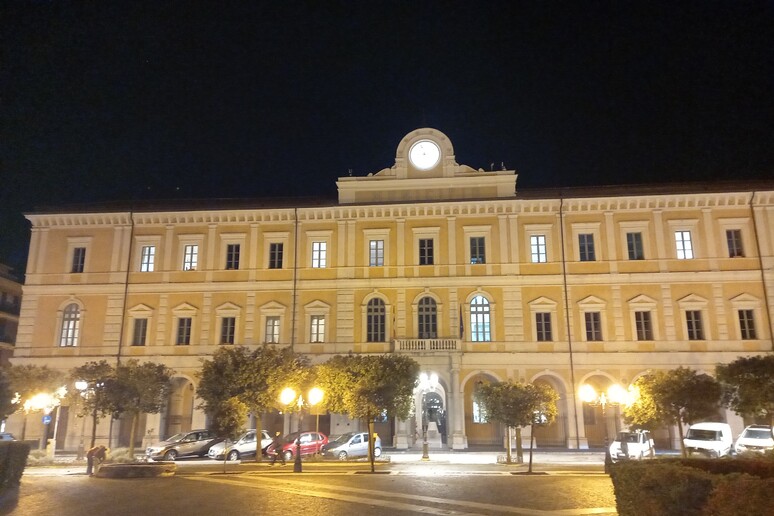 - RIPRODUZIONE RISERVATA