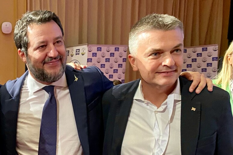 - RIPRODUZIONE RISERVATA