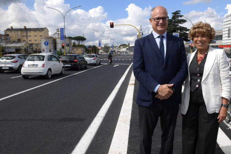 - RIPRODUZIONE RISERVATA
