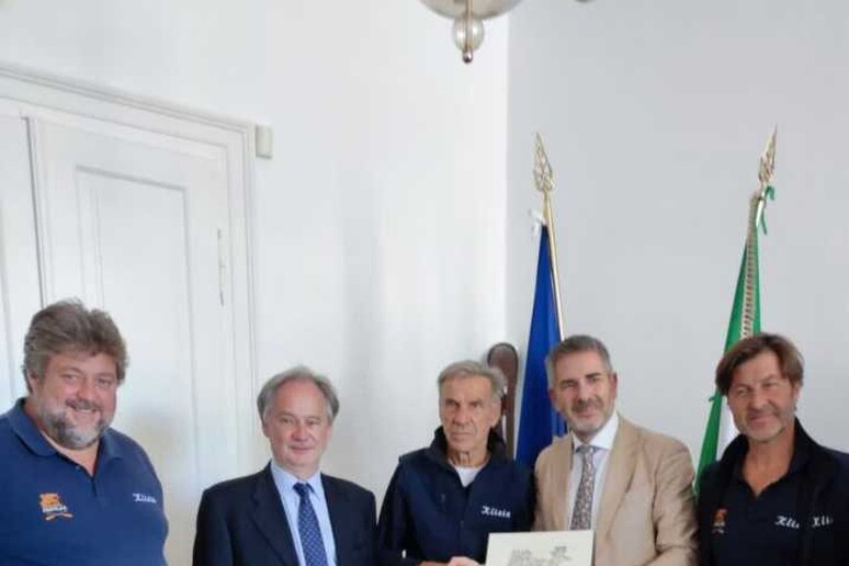 - RIPRODUZIONE RISERVATA