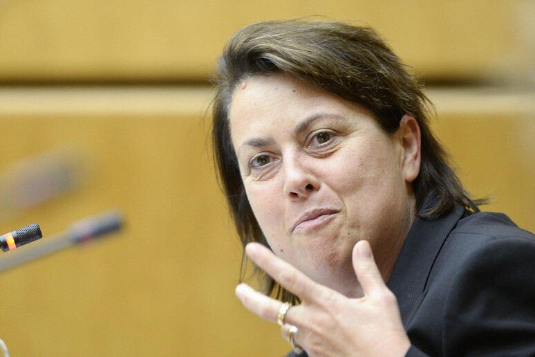 - RIPRODUZIONE RISERVATA