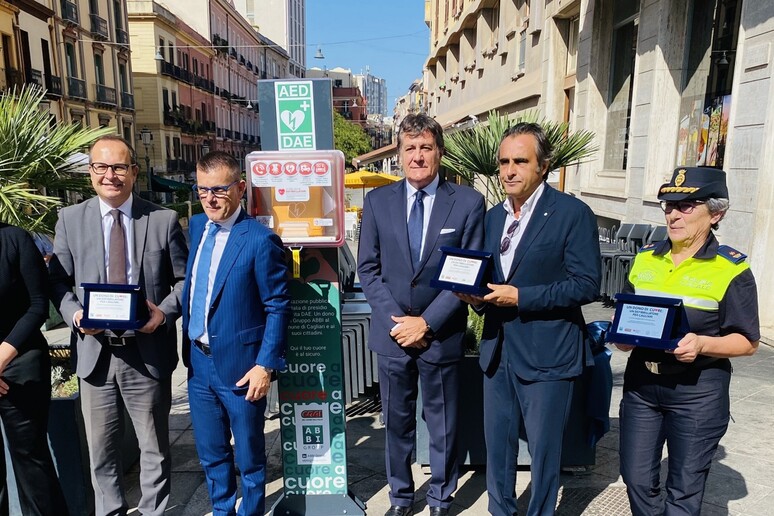 - RIPRODUZIONE RISERVATA