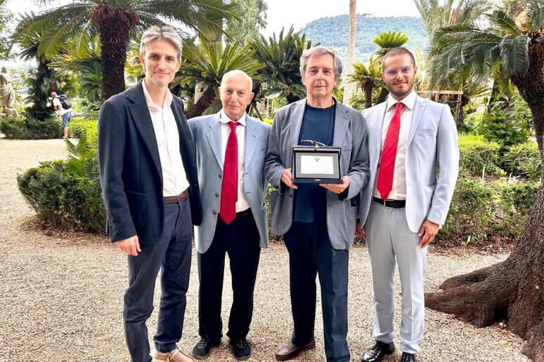 - RIPRODUZIONE RISERVATA