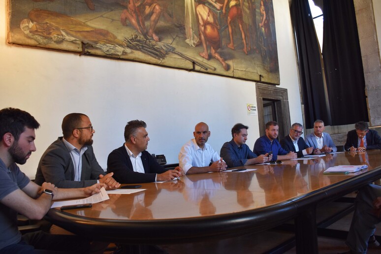 - RIPRODUZIONE RISERVATA
