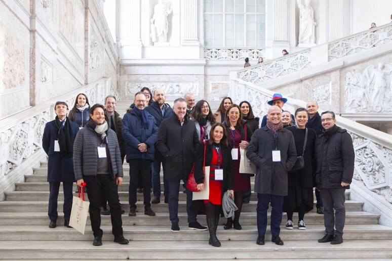 -     RIPRODUZIONE RISERVATA