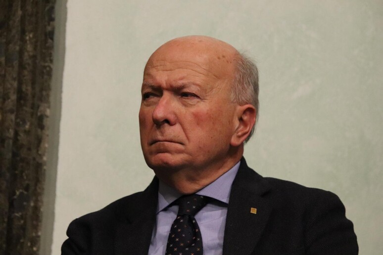 -     RIPRODUZIONE RISERVATA