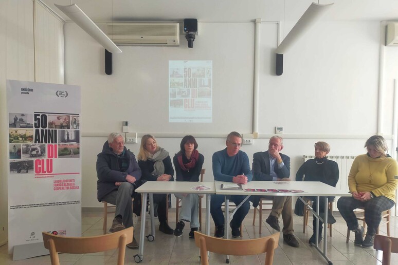 -     RIPRODUZIONE RISERVATA