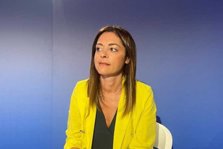 -     RIPRODUZIONE RISERVATA