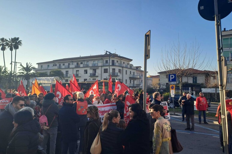 -     RIPRODUZIONE RISERVATA