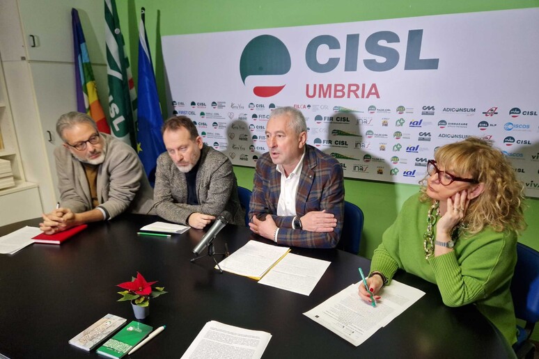-     RIPRODUZIONE RISERVATA