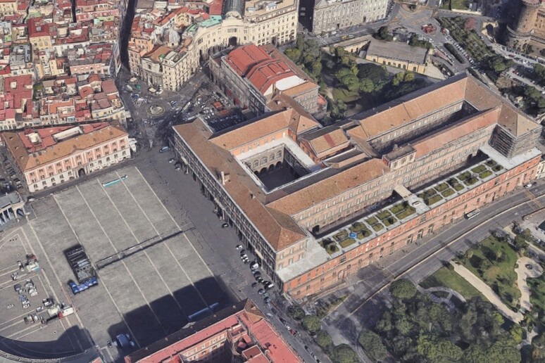 -     RIPRODUZIONE RISERVATA