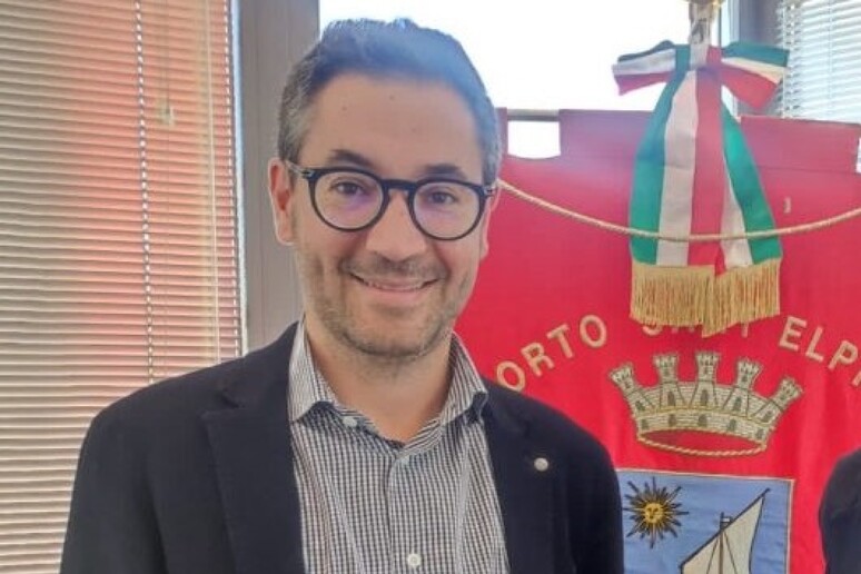 - RIPRODUZIONE RISERVATA