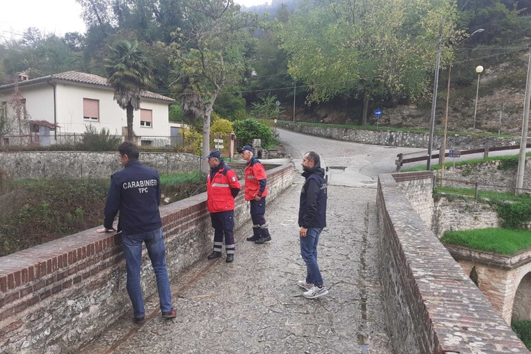 - RIPRODUZIONE RISERVATA