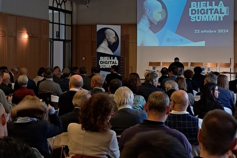- RIPRODUZIONE RISERVATA
