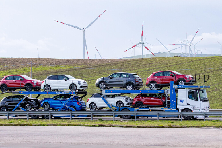 In Europa +2,8% le auto vendute a marzo, Stellantis fa -5,9% - RIPRODUZIONE RISERVATA