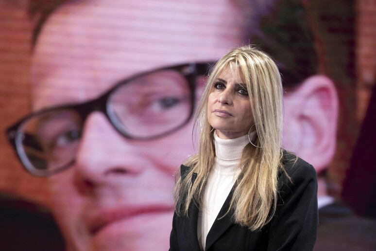 -     RIPRODUZIONE RISERVATA