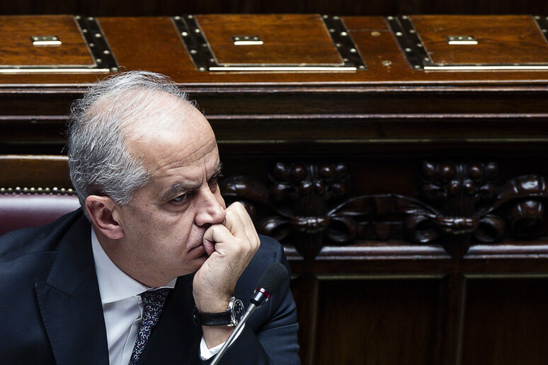 -     RIPRODUZIONE RISERVATA
