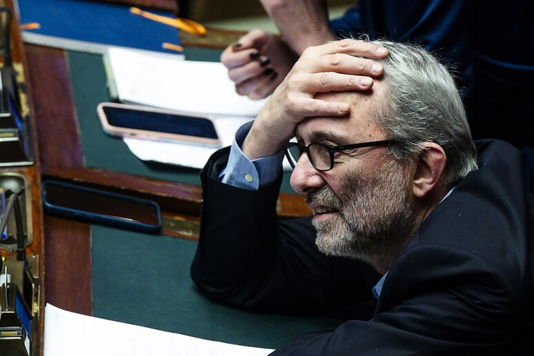 -     RIPRODUZIONE RISERVATA