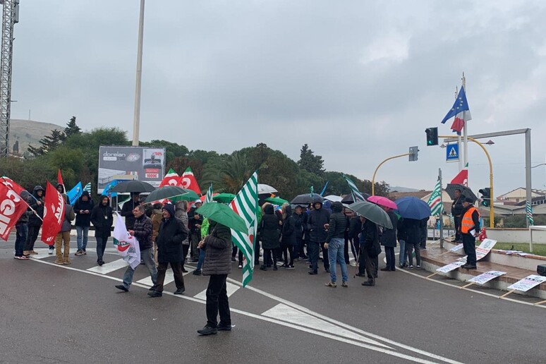 -     RIPRODUZIONE RISERVATA