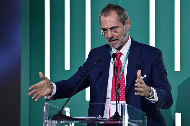 - RIPRODUZIONE RISERVATA