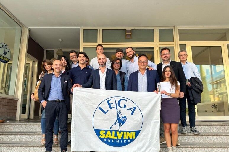 -     RIPRODUZIONE RISERVATA