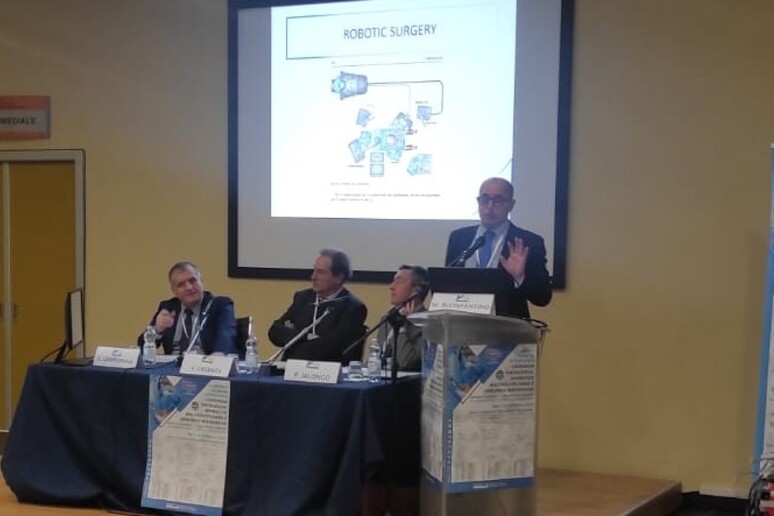 -     RIPRODUZIONE RISERVATA