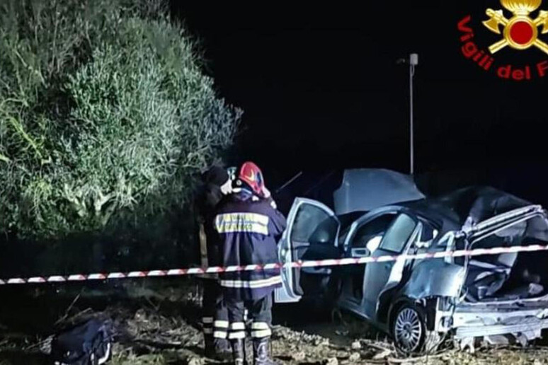 Incidente nel Brindisino, morti una 18enne e un 20enne -     RIPRODUZIONE RISERVATA