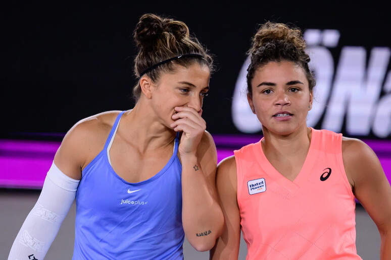 Australian Open: Errani-Paolini eliminate al secondo turno, Bolelli-Vavassori ai quarti © ANSA/EPA