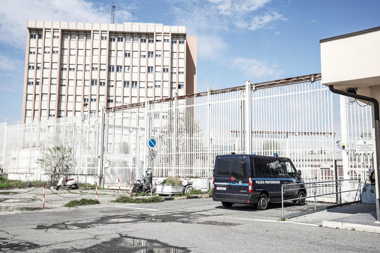 - RIPRODUZIONE RISERVATA
