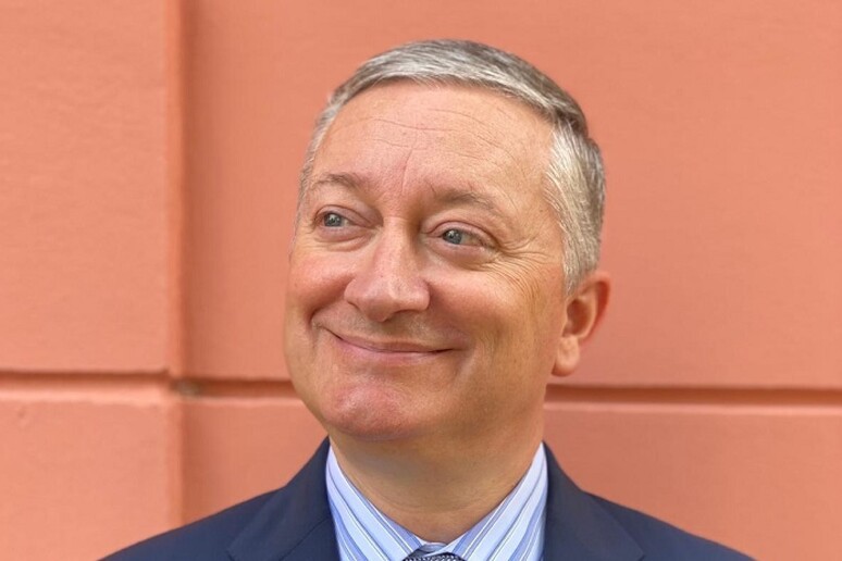 - RIPRODUZIONE RISERVATA