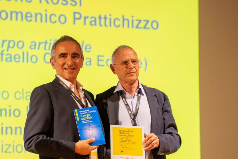 Simone Rossi e Domenico Prattichizzo premiati al Galileo Festival (fonte: Galileo Festival) - RIPRODUZIONE RISERVATA