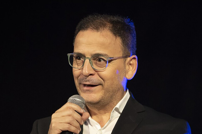 - RIPRODUZIONE RISERVATA