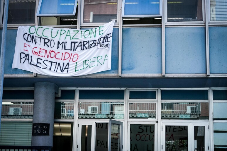 - RIPRODUZIONE RISERVATA