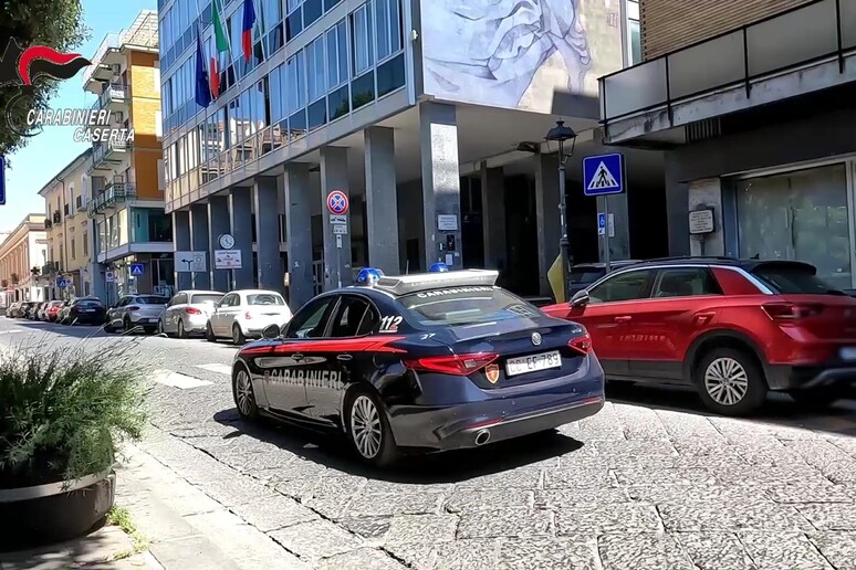 - RIPRODUZIONE RISERVATA