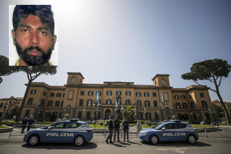 Mutilato e abbandonato, morto il bracciante indiano a Latina - RIPRODUZIONE RISERVATA