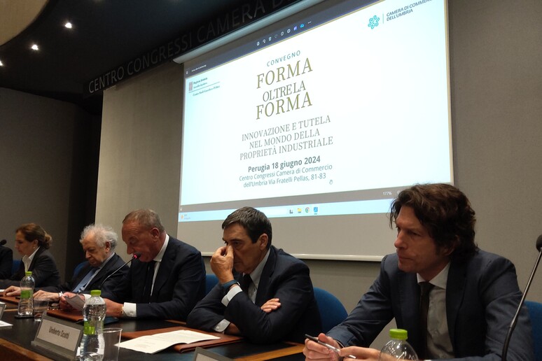 - RIPRODUZIONE RISERVATA