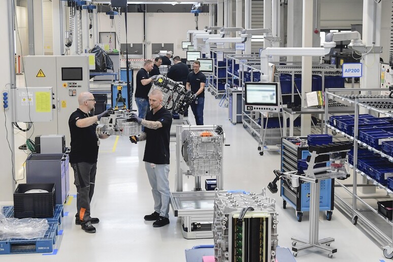 Cellcentric avvia produzione celle combustibile in Germania - RIPRODUZIONE RISERVATA