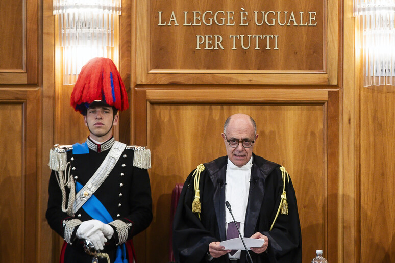 - RIPRODUZIONE RISERVATA