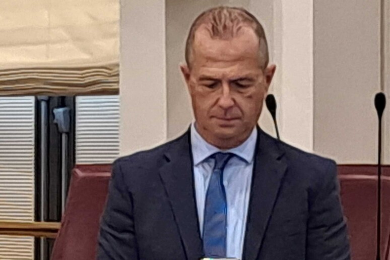 - RIPRODUZIONE RISERVATA