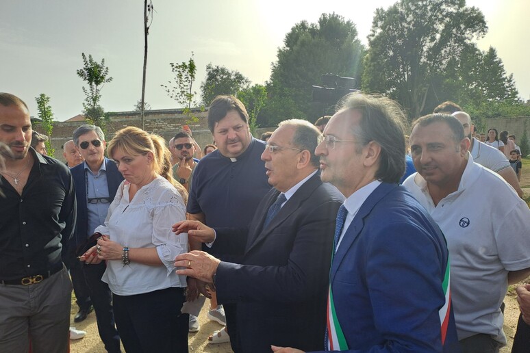 - RIPRODUZIONE RISERVATA