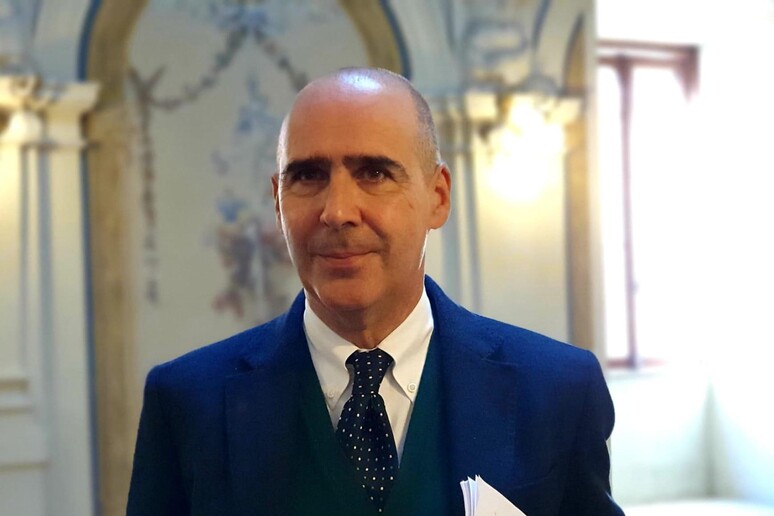 - RIPRODUZIONE RISERVATA