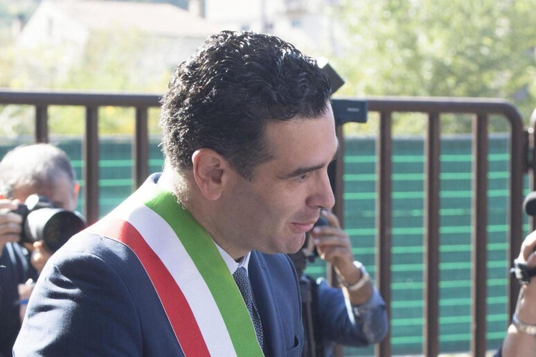 - RIPRODUZIONE RISERVATA