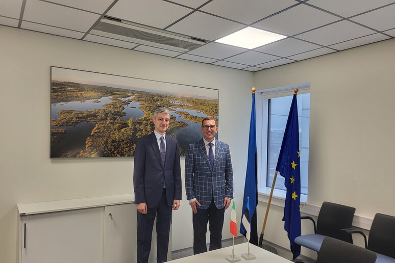 - RIPRODUZIONE RISERVATA
