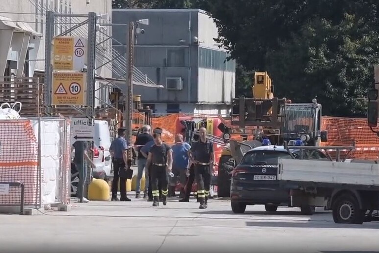 Incidente sul lavoro nel Milanese, grave operaio di 20 anni - RIPRODUZIONE RISERVATA