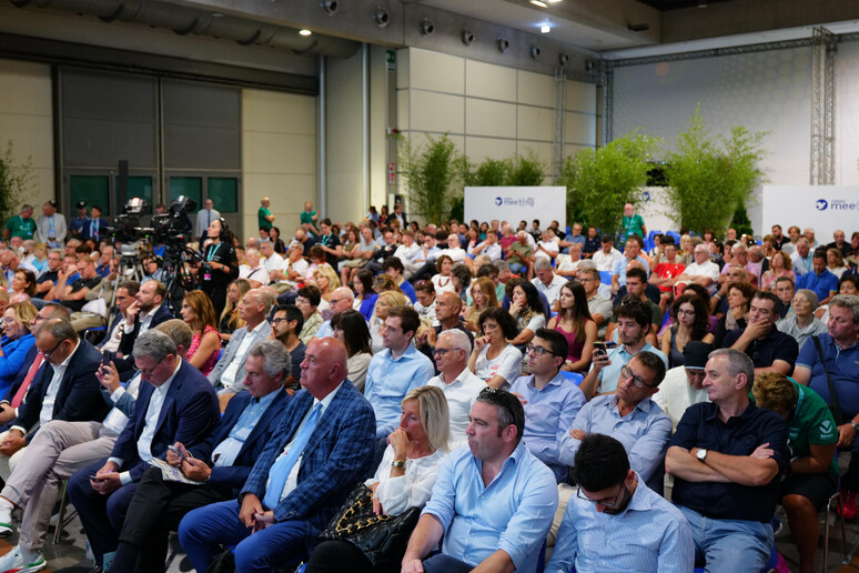 - RIPRODUZIONE RISERVATA