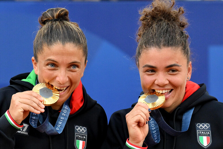 Errani-Paolini urlano di gioia,  'una medaglia pazzesca ' - RIPRODUZIONE RISERVATA