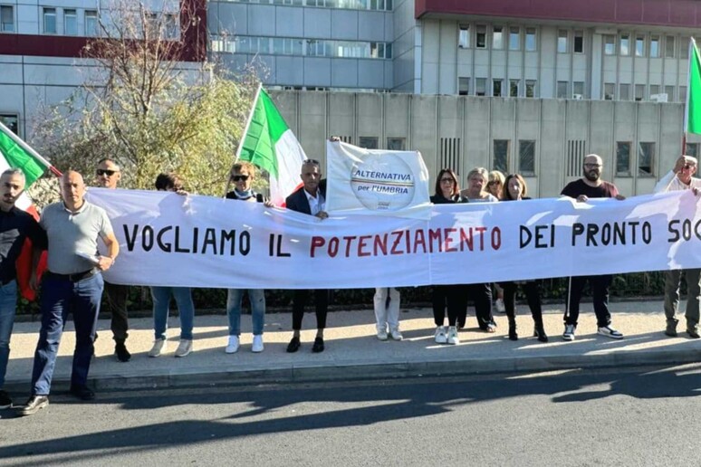 - RIPRODUZIONE RISERVATA