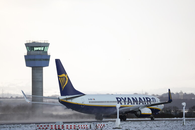 Ryanair - RIPRODUZIONE RISERVATA