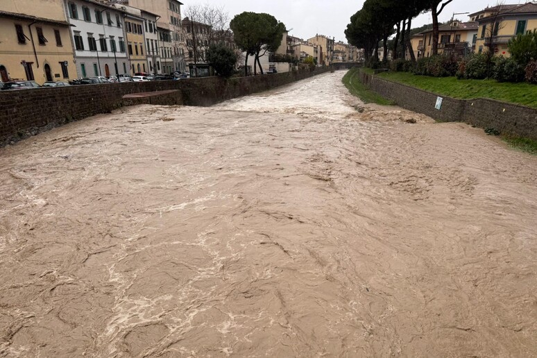 - RIPRODUZIONE RISERVATA